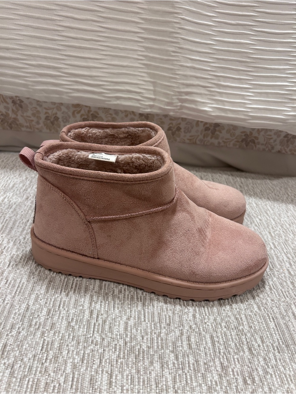 White Mountain Kids Cozy Faux Fur Lined Suede Style Boots Size 3